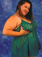 Mature Dark Haired BBW...